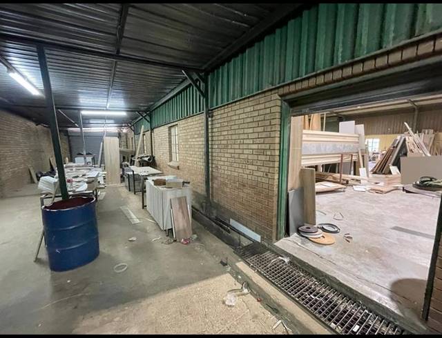 INDUSTRIAL PROPERTY TO RENT IN ROOIHUISKRAAL